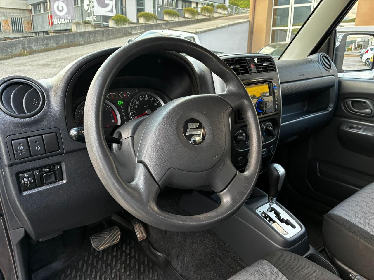 SUZUKI JIMNY 1.3i 16V 4WD JLX AUTOMATICO