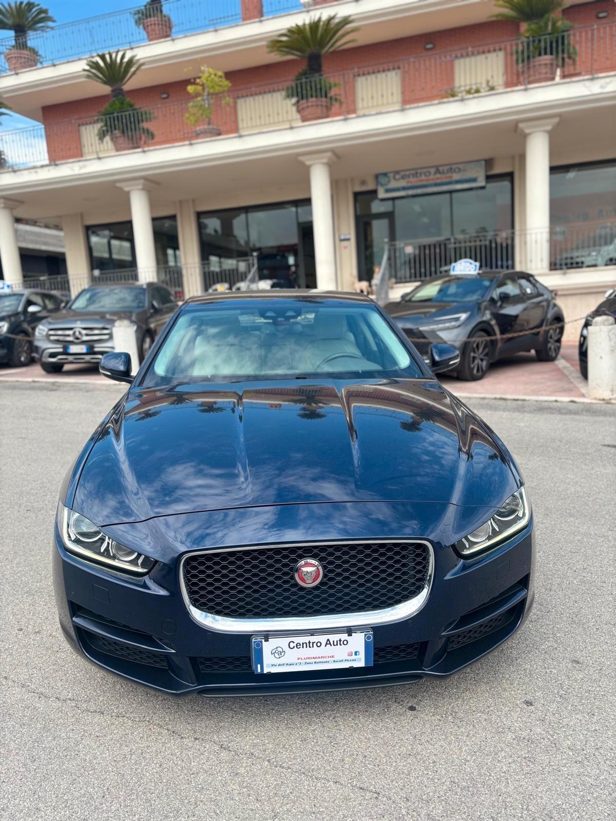 Jaguar XE 2.0 D Turbo 180CV aut. Prestige Business Edition