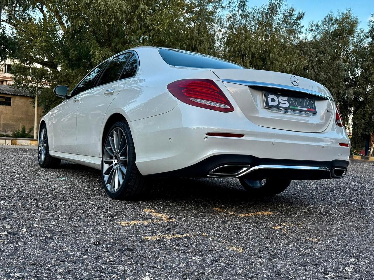 MERCEDES- BENZ KLASSE E 220 D 4MATIC AMG PREMIUM