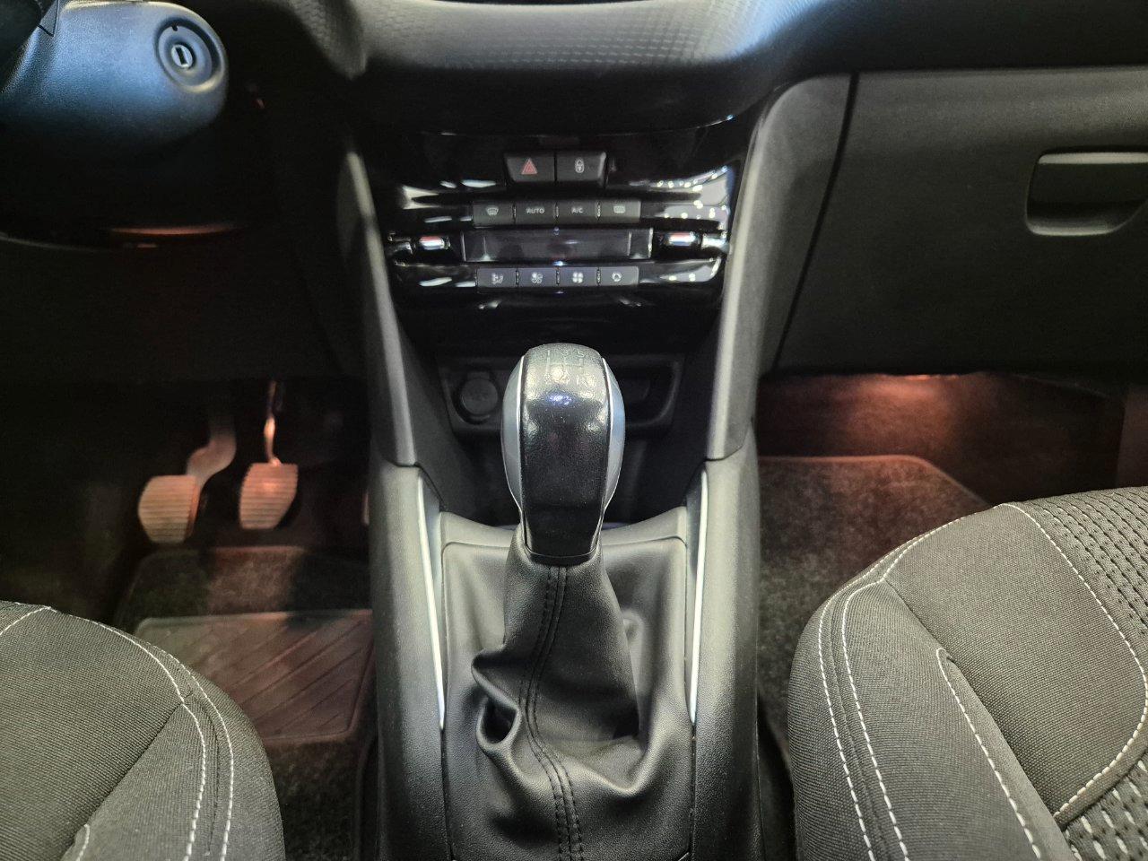 Peugeot 208 1.2 puretech Allure 5P - NEOPATENTATI - UNIPROPRIETARIO - Cam - Carplay