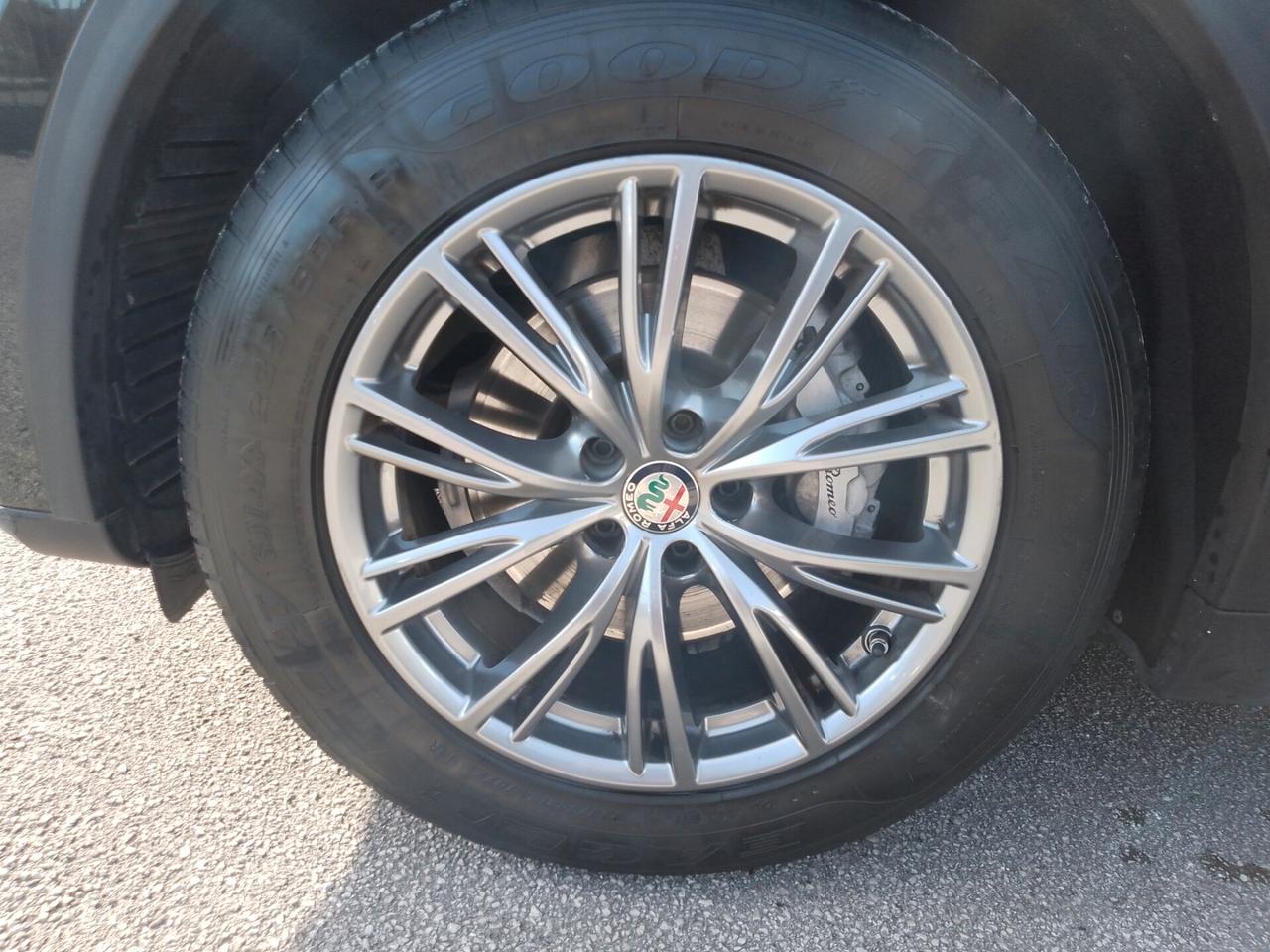 Alfa Romeo Stelvio 2.2 Turbodiesel 160 CV AT8