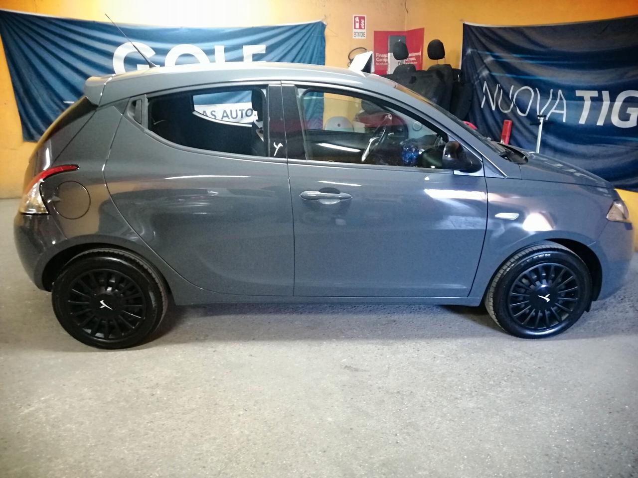 Lancia Ypsilon 1.2 69 CV 5 porte GPL Ecochic Elefantino