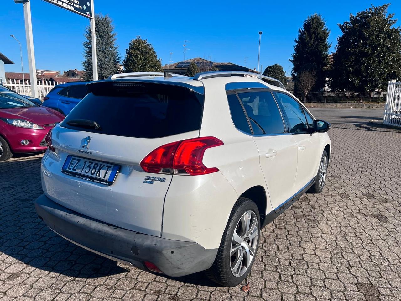 Peugeot 2008 1.6 e-HDi 92 CV Stop&Start Urban Cross