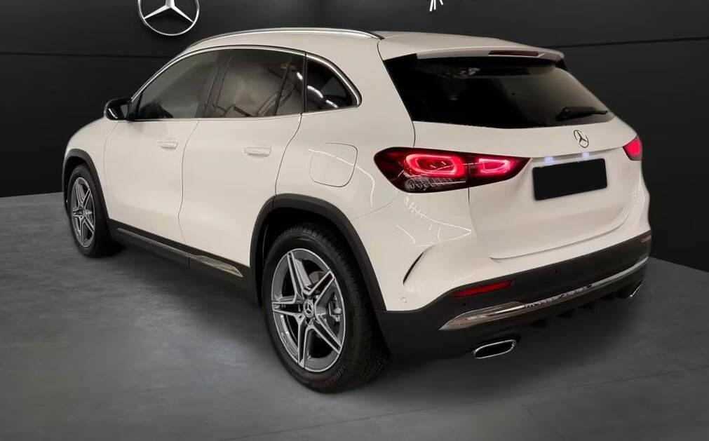 Mercedes Classe GLA 200 d Premium Pack Night Telecamera AMG