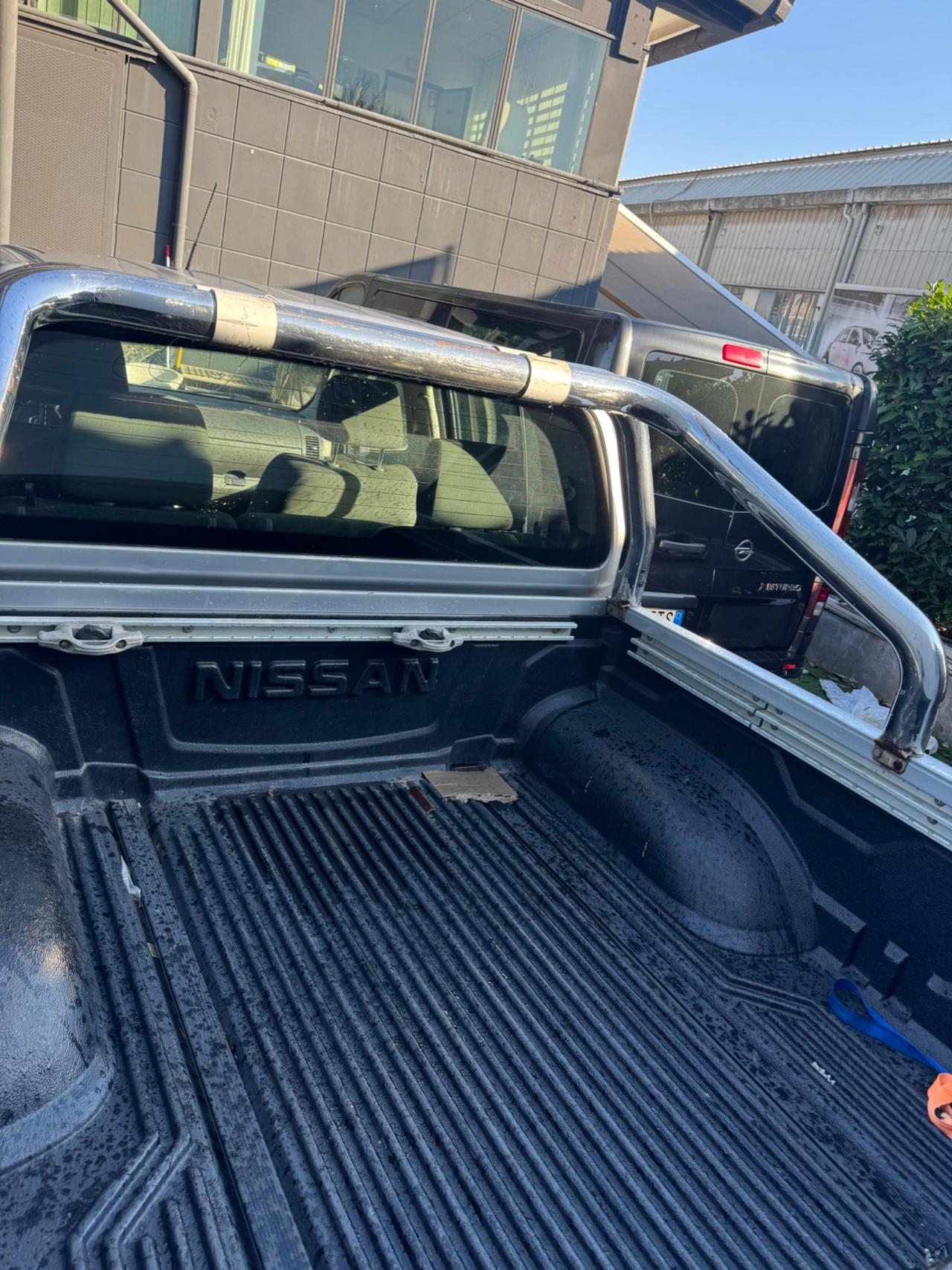 Nissan Navara 2.5 dCi 190CV 4 porte Double Cab LE