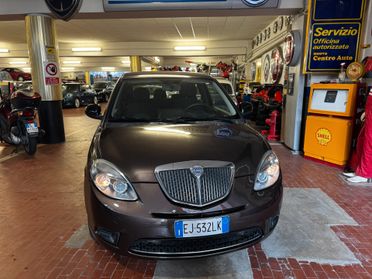 Lancia Ypsilon 1.2 69 CV Unyca