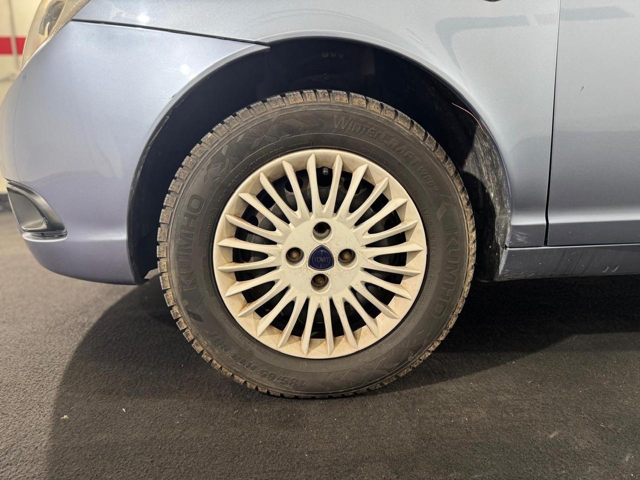 Lancia Ypsilon 1.2 Argento