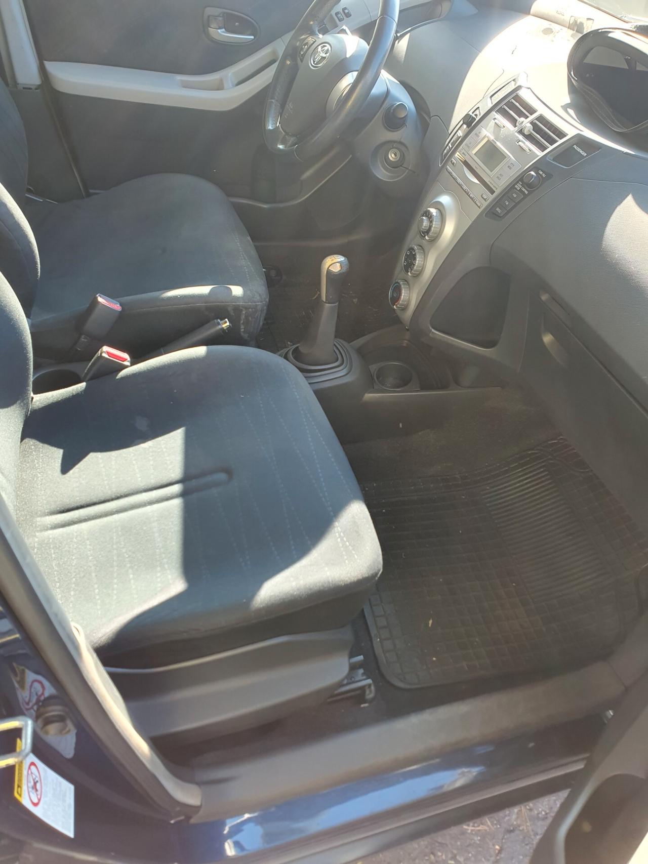 Toyota Yaris 1.3 5 porte anno 2008 block sistem