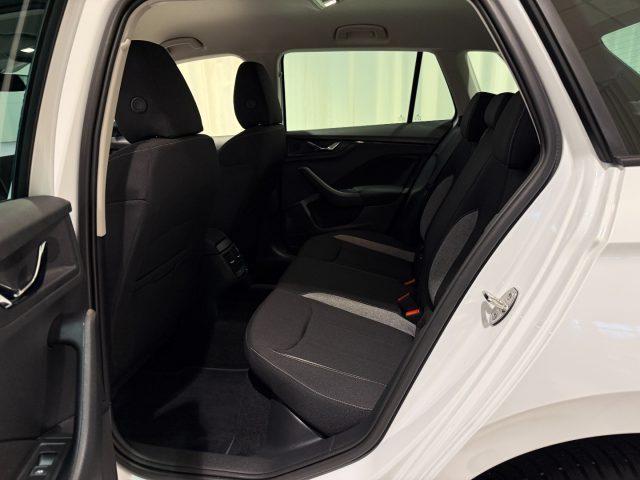 SKODA Kamiq 1.0 TSI Black Dots Camera LED DAB+ Keyless