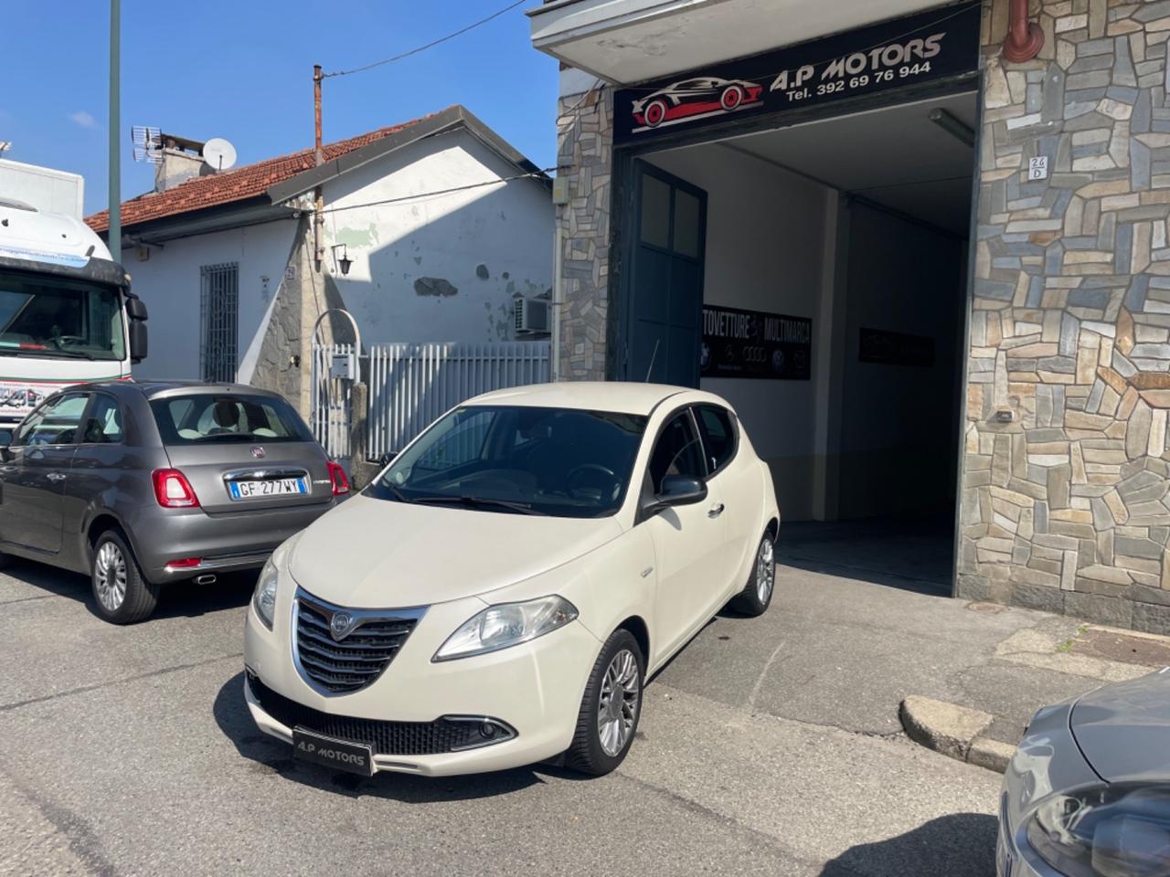 Lancia Ypsilon 1.2 69 CV 5 porte S&S Platinum