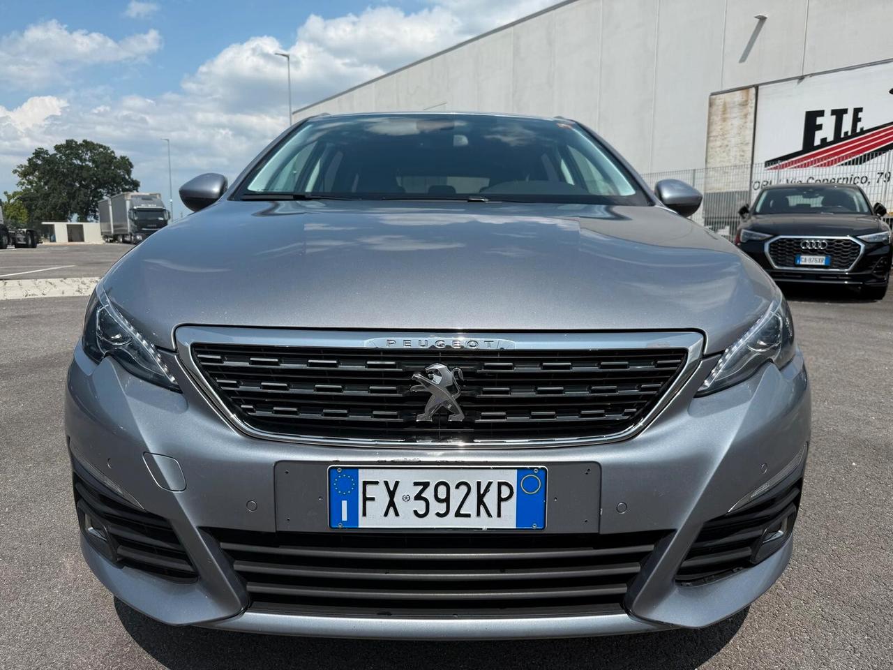 Peugeot 308 BlueHDi 120 S&S EAT6 SW Allure