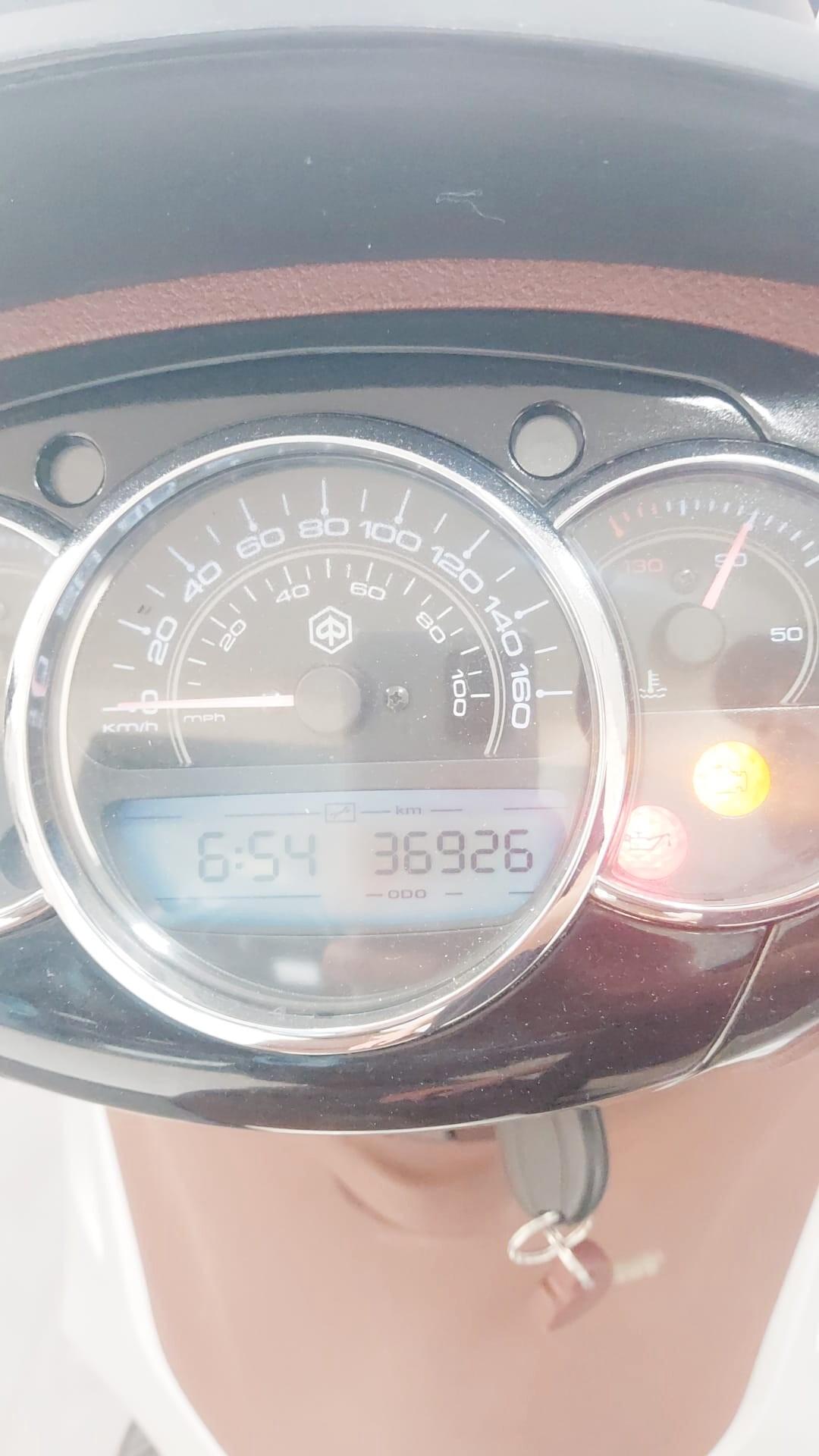 Piaggio Beverly 300 BASE