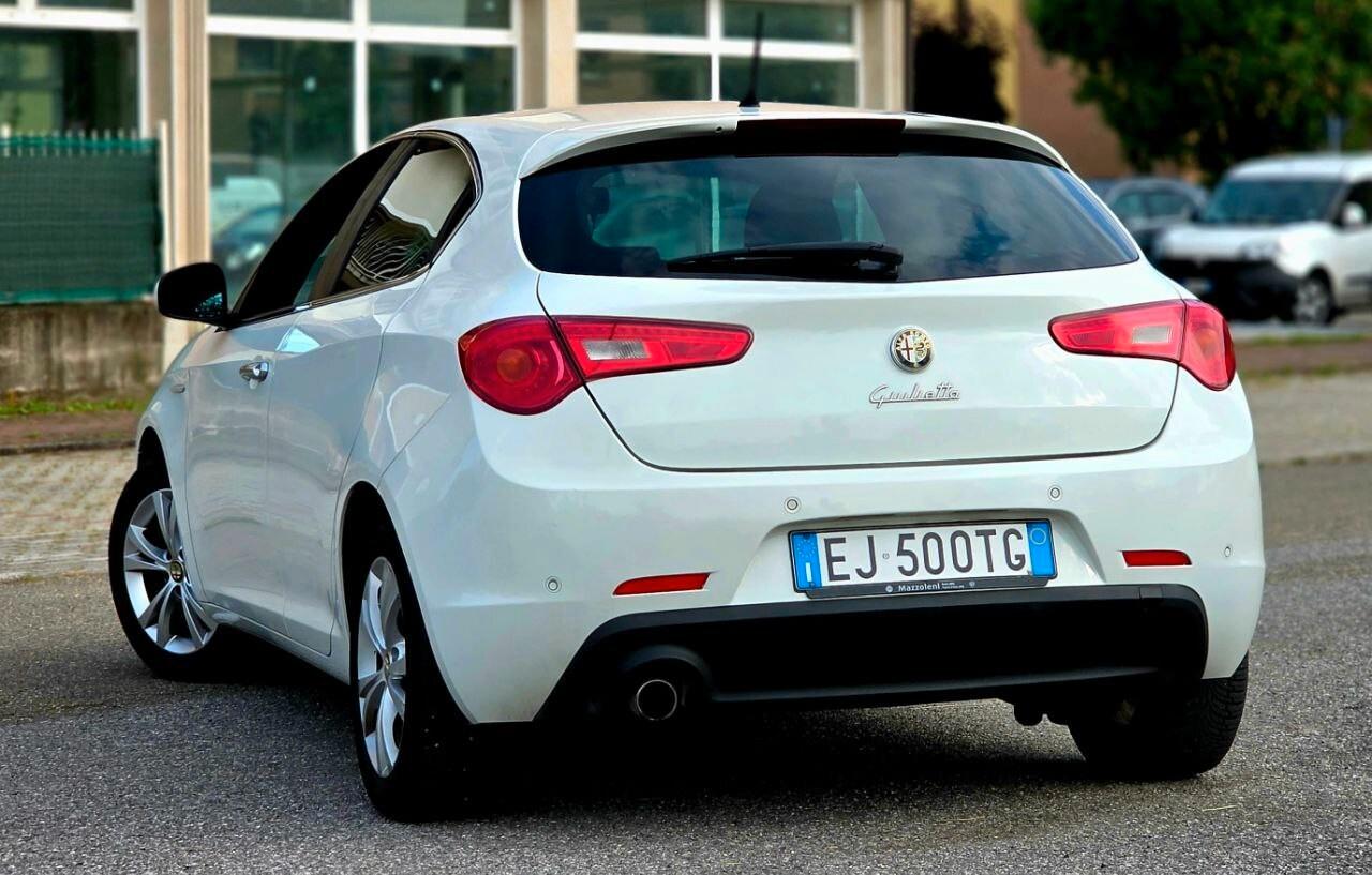 Alfa Romeo Giulietta JTDm-2 anche NEOPATENTATI
