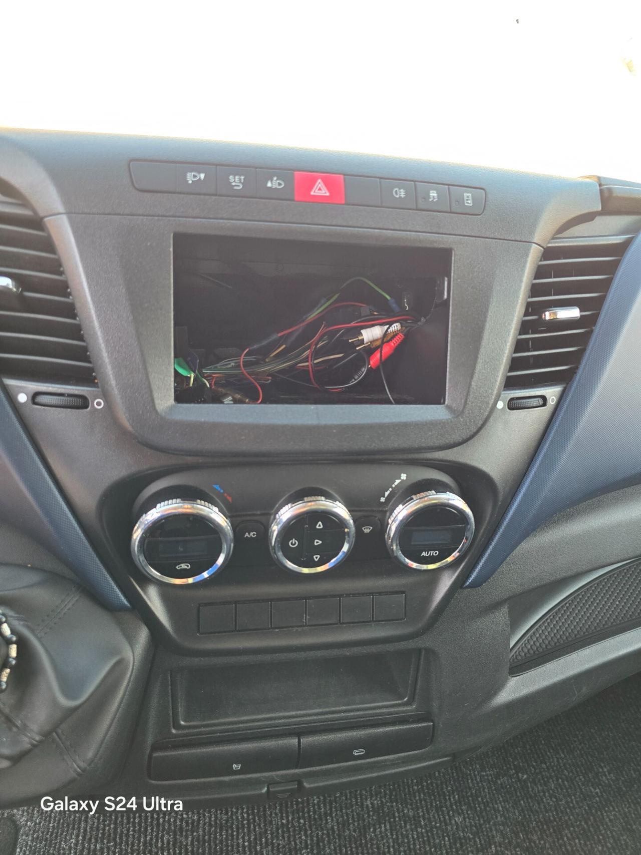 Iveco Furgone e Pedana