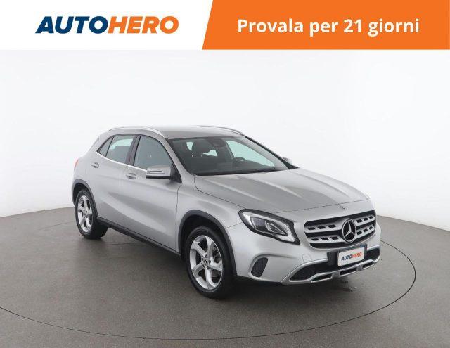 MERCEDES-BENZ GLA 200 d Automatic Sport