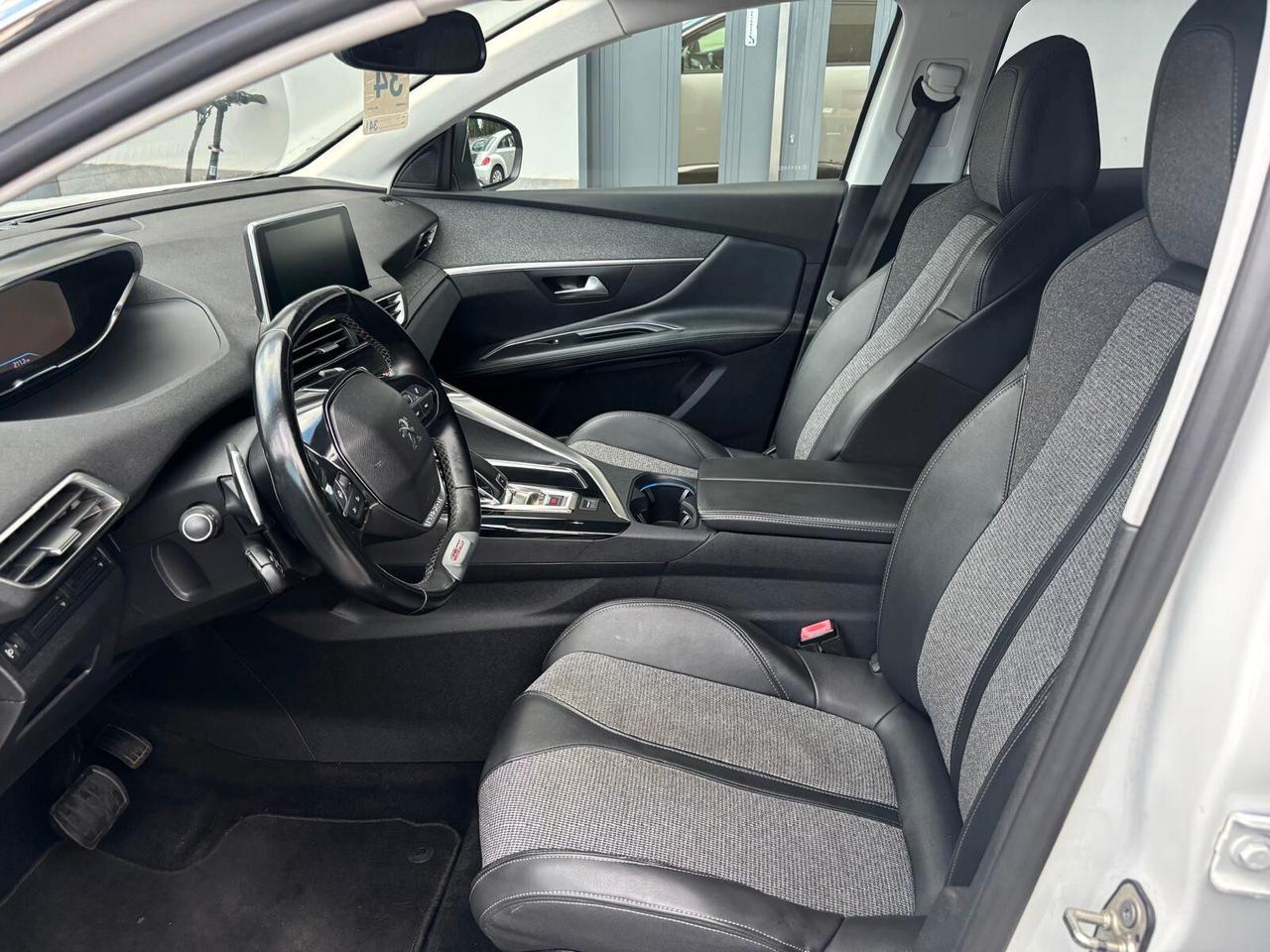 Peugeot 3008 ALLURE 1.2 PureTech 130CV - 2019