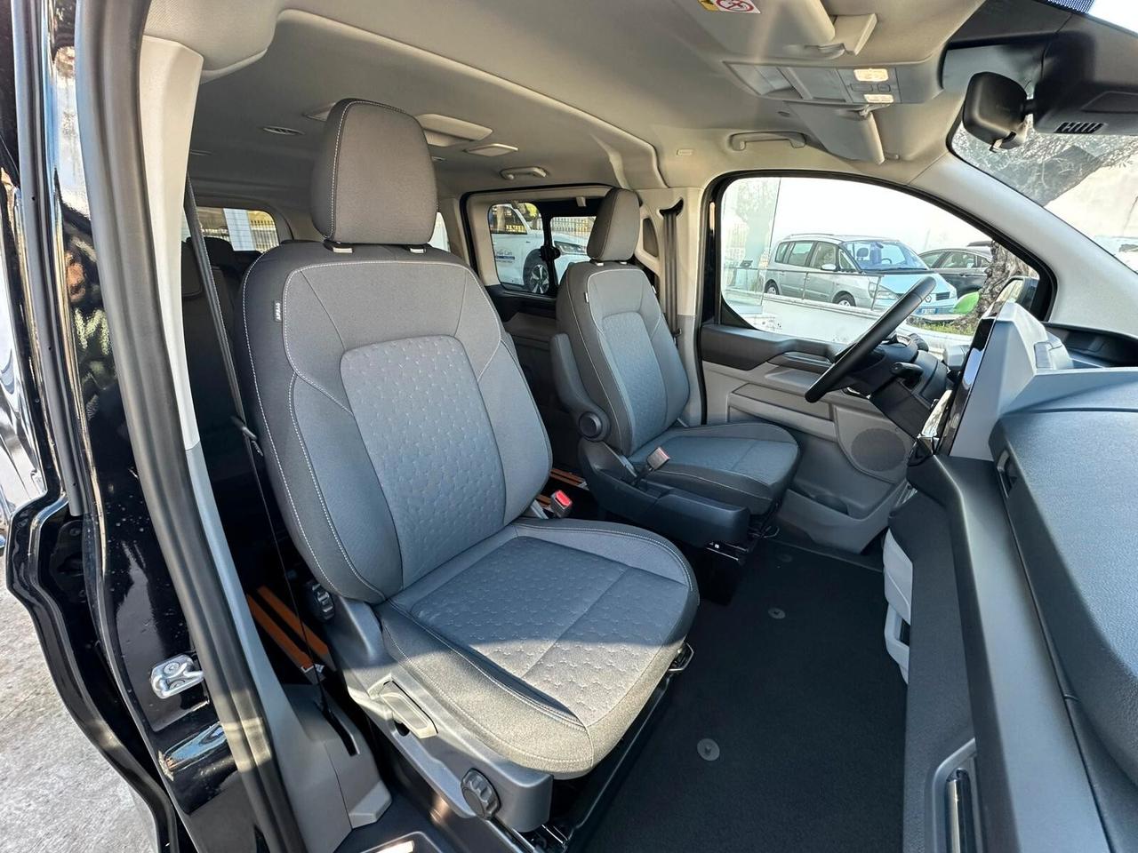 Ford Tourneo Custom TITANIUM