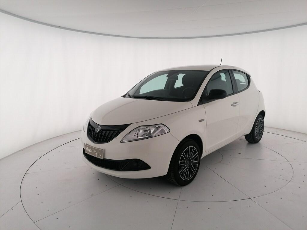 Lancia Ypsilon 1.0 FireFly Hybrid Silver