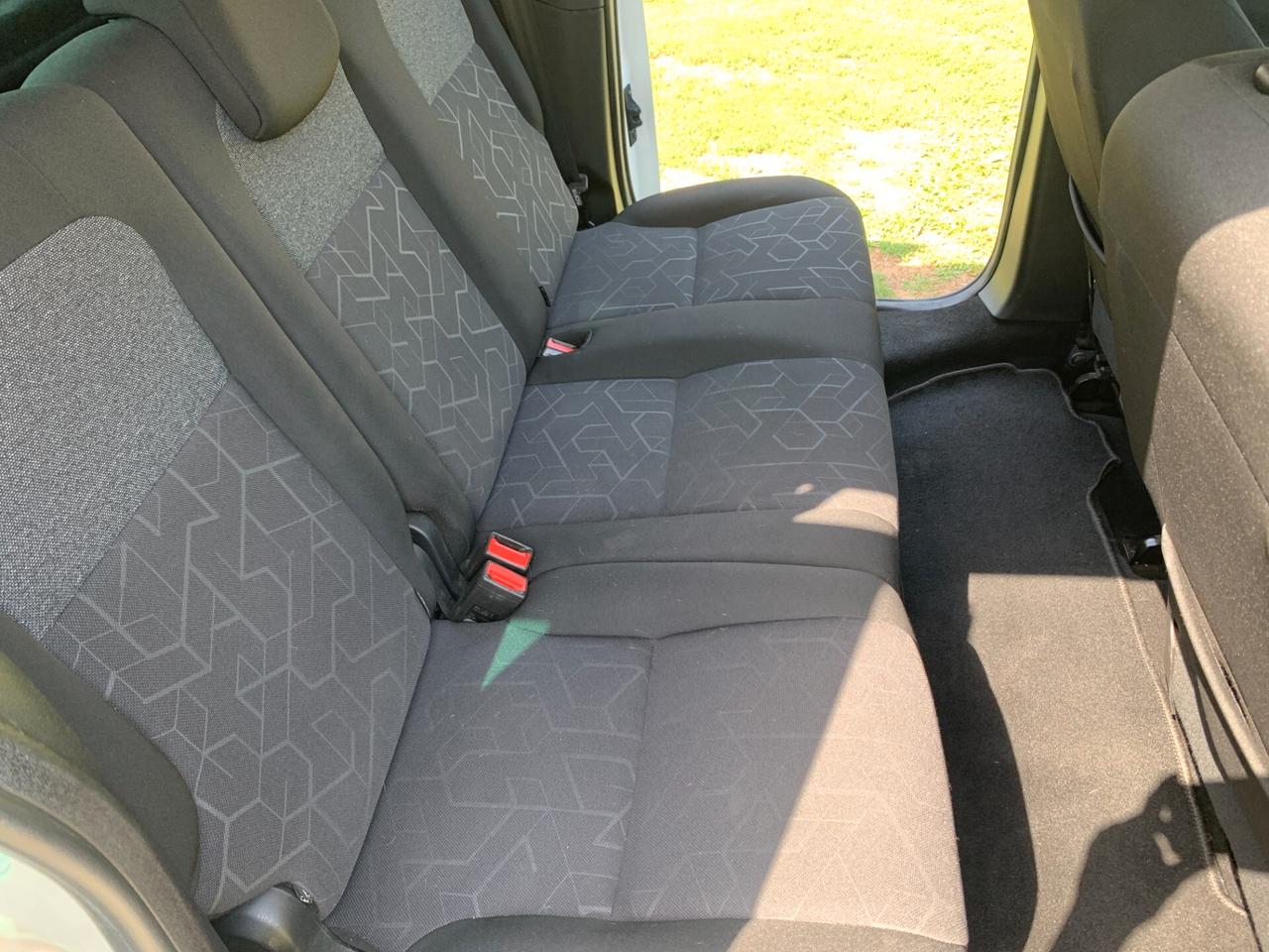 Peugeot Partner Tepee BlueHDi 100 4x4 Active Traction Control Plus