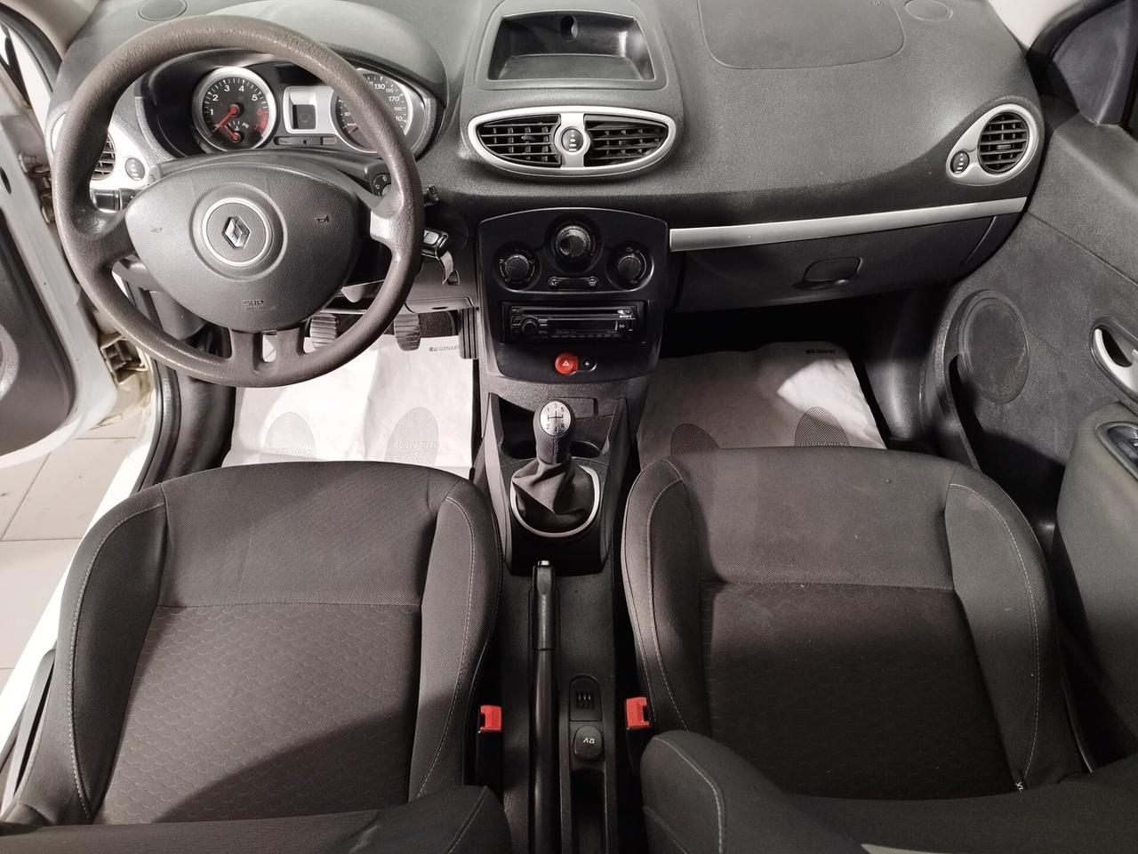 Renault Clio 1.2 16V 3 porte Dynamique OK NEOPATENTATI