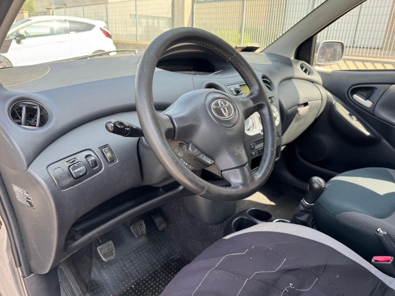 Toyota Yaris 1.4 tdi D-4D cat 5 porte Sol
