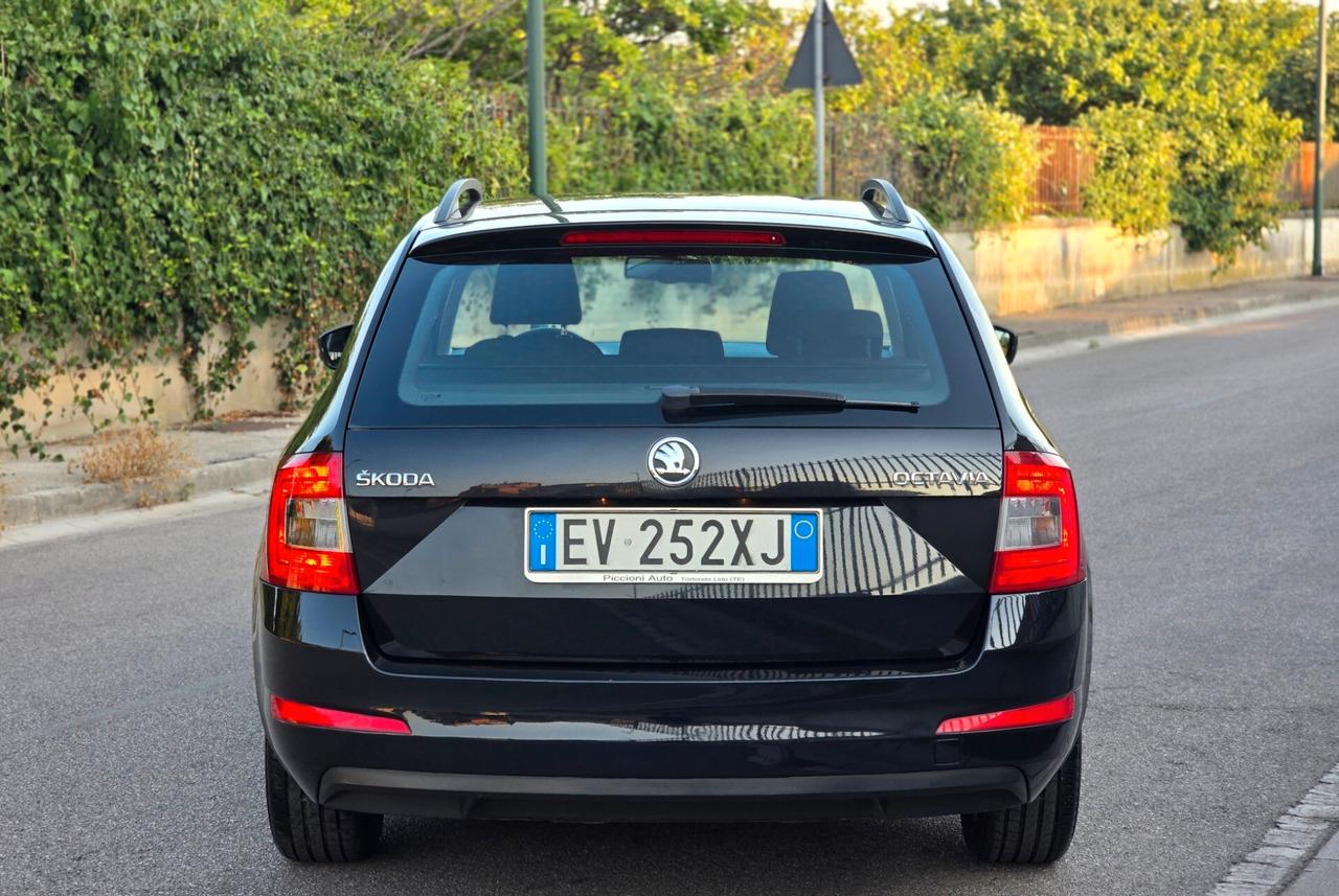 SKODA OCTAVIA RESTYLING 1.6 TDI 2015 PERFETTA