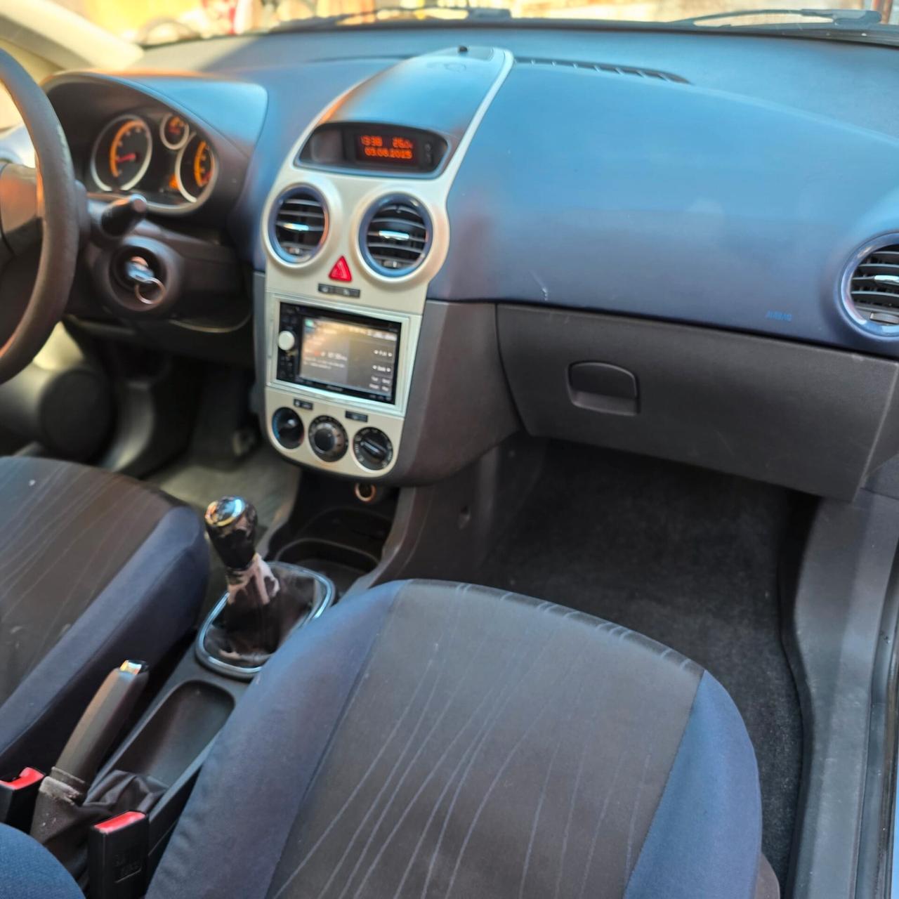 Opel Corsa 1.2 5 porte Cosmo gpl valido