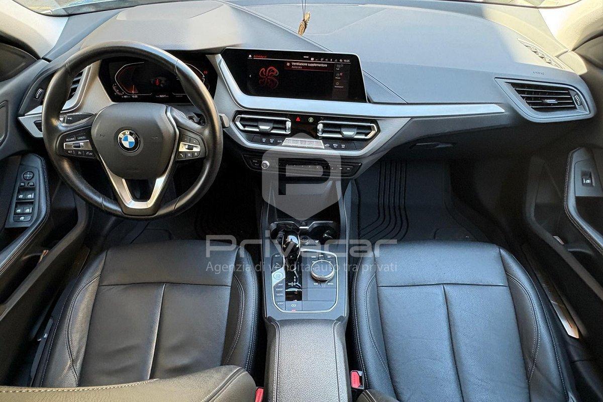 BMW 120i 5p. Business Advantage
