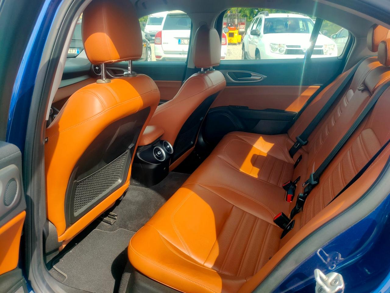 Alfa Romeo Giulia 2.2 Turbodiesel 210 CV AT8 AWD Q4 Veloce