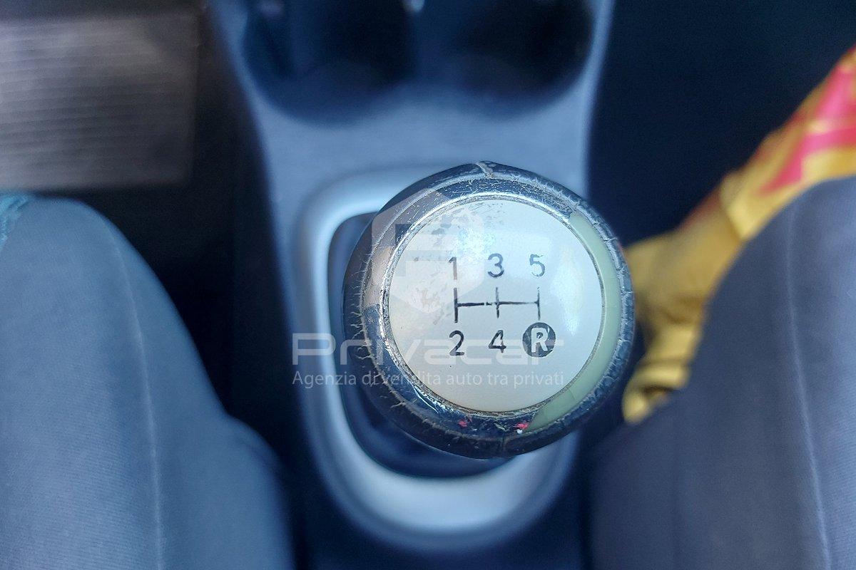 TOYOTA Yaris 1.0 3 porte Active