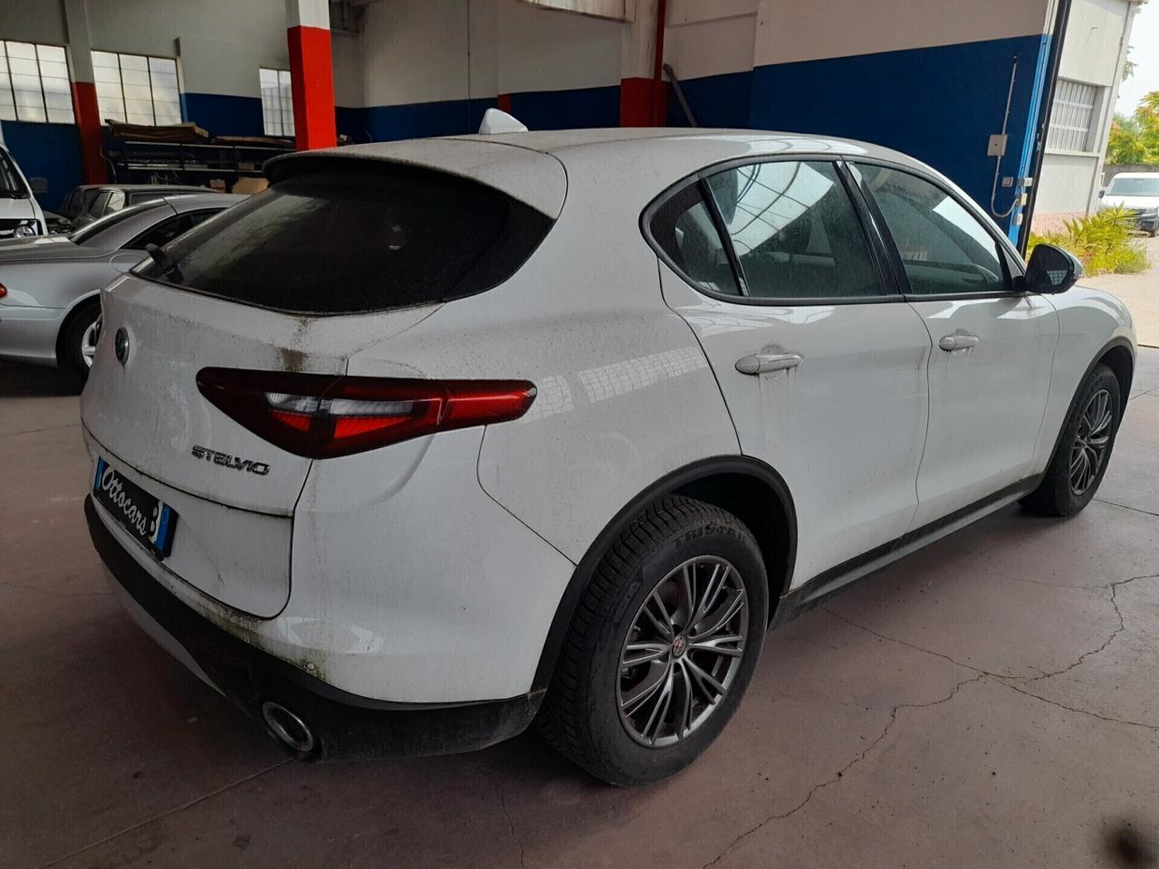 Alfa Romeo Stelvio 2.2 Turbodiesel 180 CV AT8 Q4 Executive