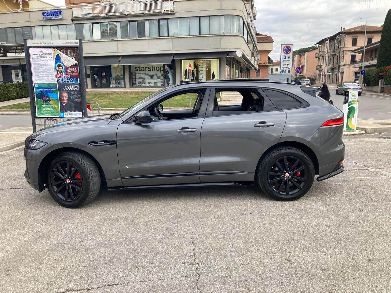 Jaguar F-Pace 2.0 20d Turbo R- #8436