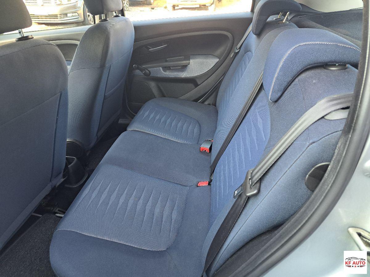 FIAT - Grande Punto Grande 5p 1.4 Dynamic Gpl 77cv