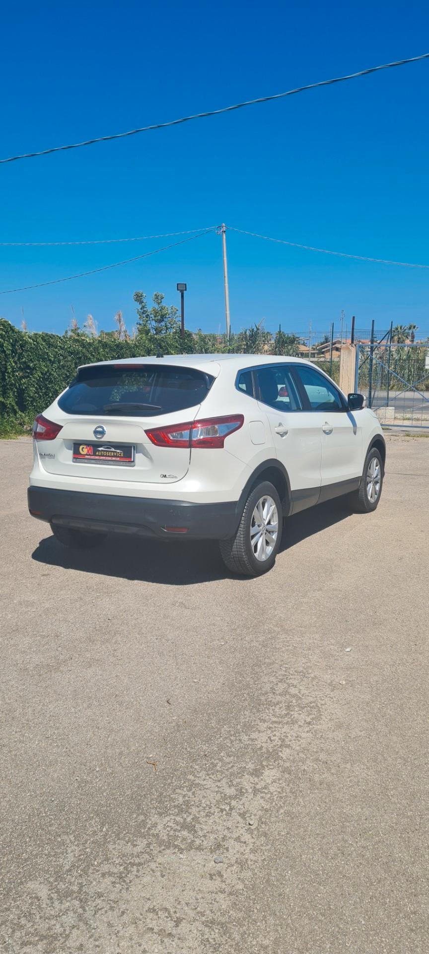 Nissan Qashqai 1.6 dCi 2WD cambio automatico 2016