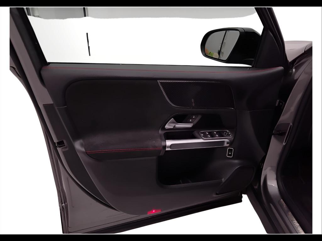 Mercedes-Benz GLB - X247 2019 - GLB 200 d Premium auto