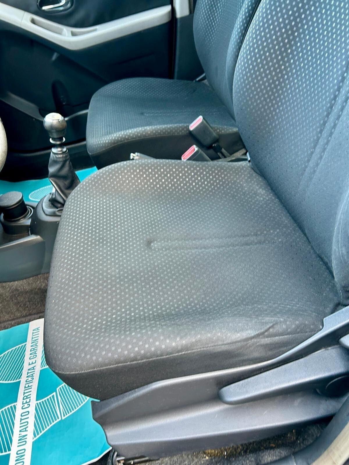 Toyota Yaris 1.0 5 porte Sol - ok neopatentato