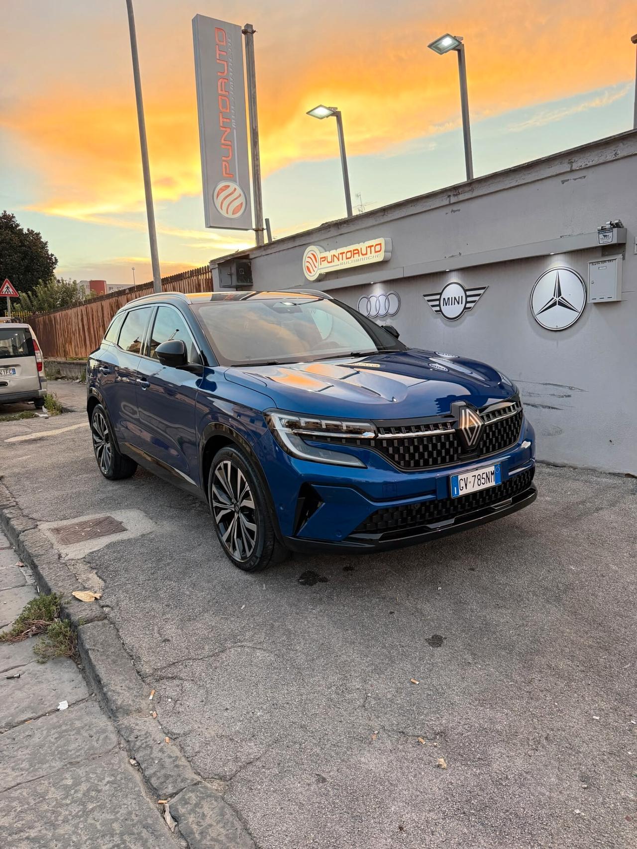 Renault Austral 2023 1.2 E-Tech full hybrid Iconic 200cv auto