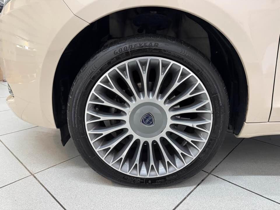 Lancia Ypsilon 1.3 MJT 16V 95 CV 5 porte Gold