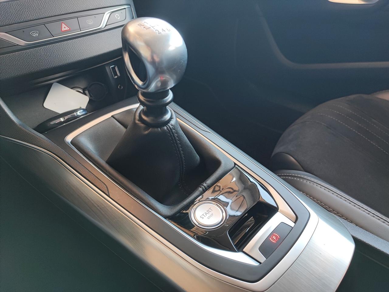 Peugeot 308 BlueHDi 120 S&S SW gt line