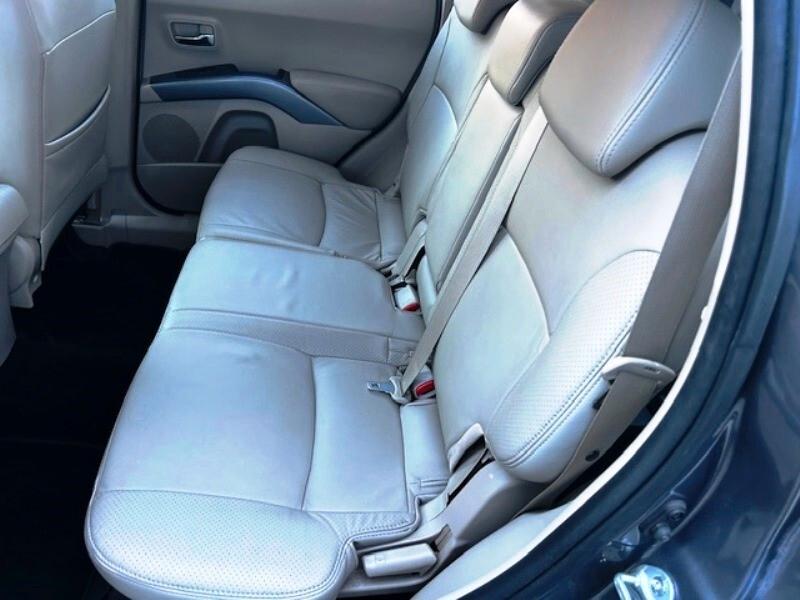 Mitsubishi Outlander 2.2 DI-D Instyle 7 p.ti DPF + Gancio Traino