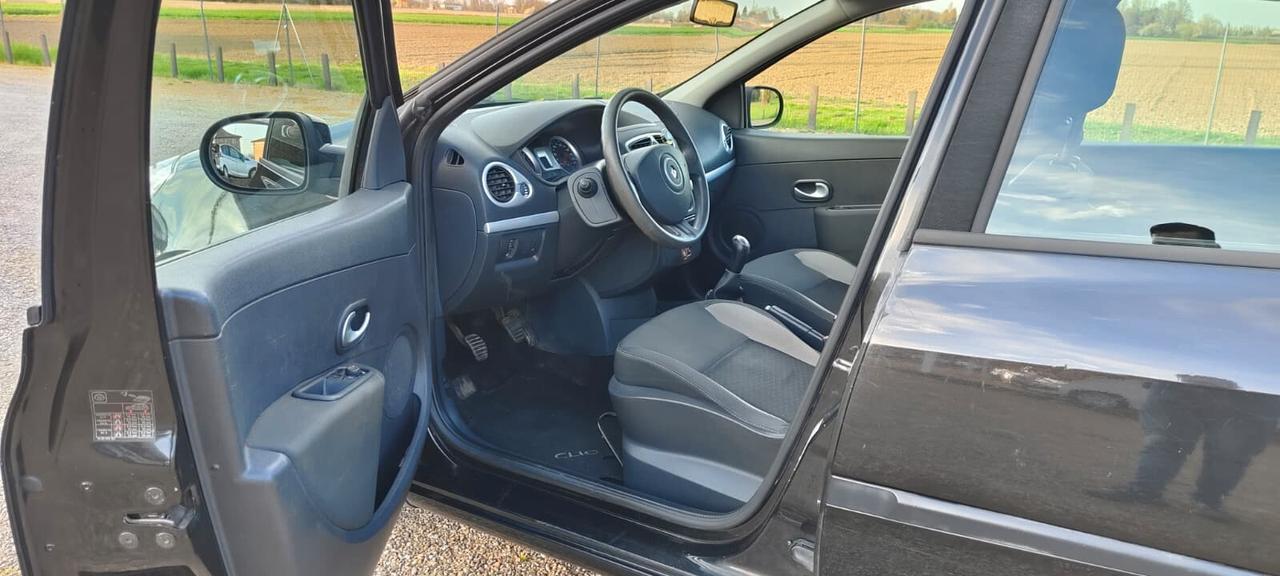 Renault Clio 1.2 16V 5 porte Luxe