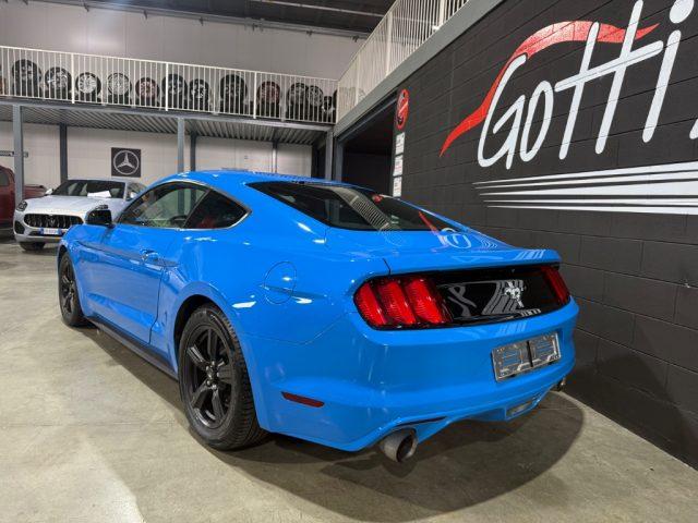 FORD Mustang V6 MANUALE COLORAZIONE UNICA SCARICO SPORTIVO