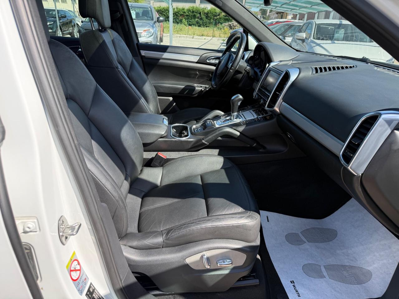 Porsche Cayenne 3.0 Diesel MOTORE CON 120.000 KM FATTURA