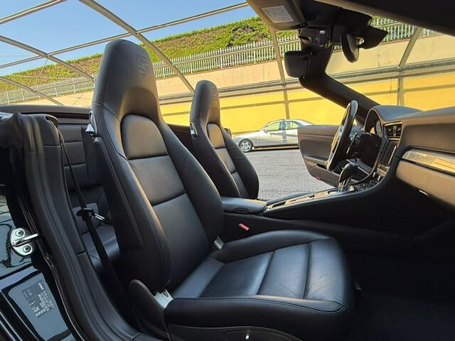 Porsche 911 3.4 Carrera Cabriolet Black Edition