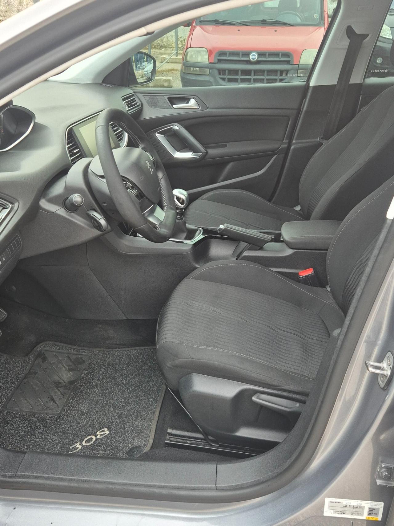 Peugeot 308 BlueHDi 120 S&S Allure