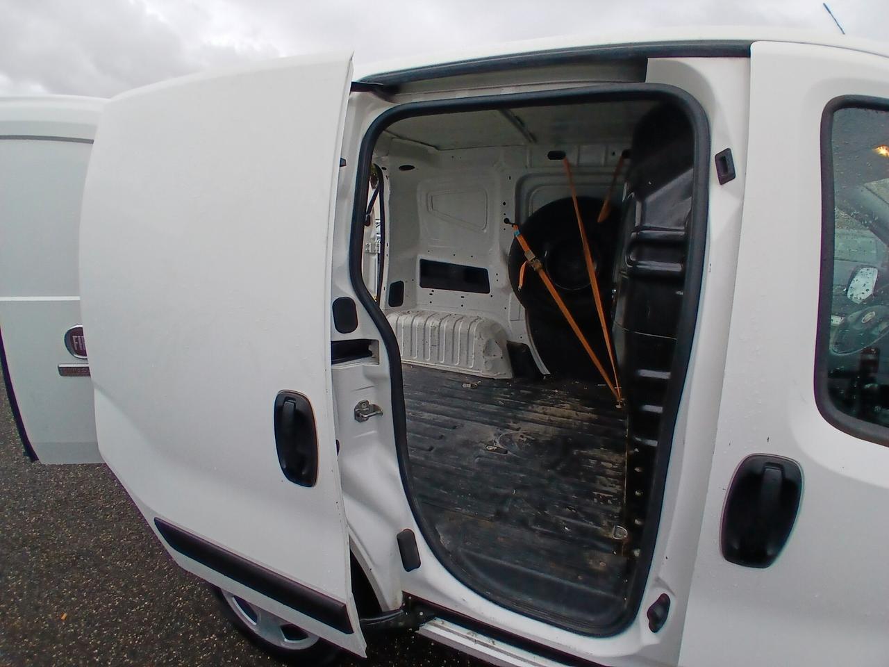 Fiat Fiorino 1.3 MJT 95CV Cargo Professional