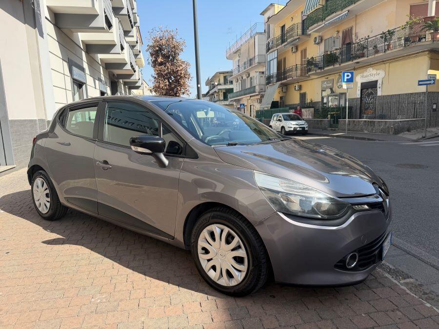 renault clio 1.5 dci live navi certificata perfett