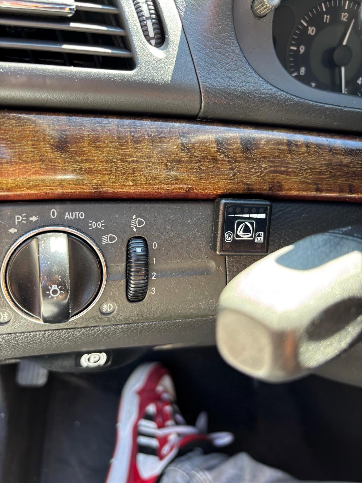 Mercedes-benz E 200 K METANO