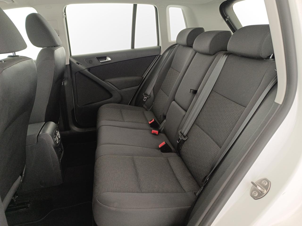 VOLKSWAGEN Tiguan 1ª serie - Tiguan 2.0 TDI 110CV Business Sport & Style BlueMotion Tech.