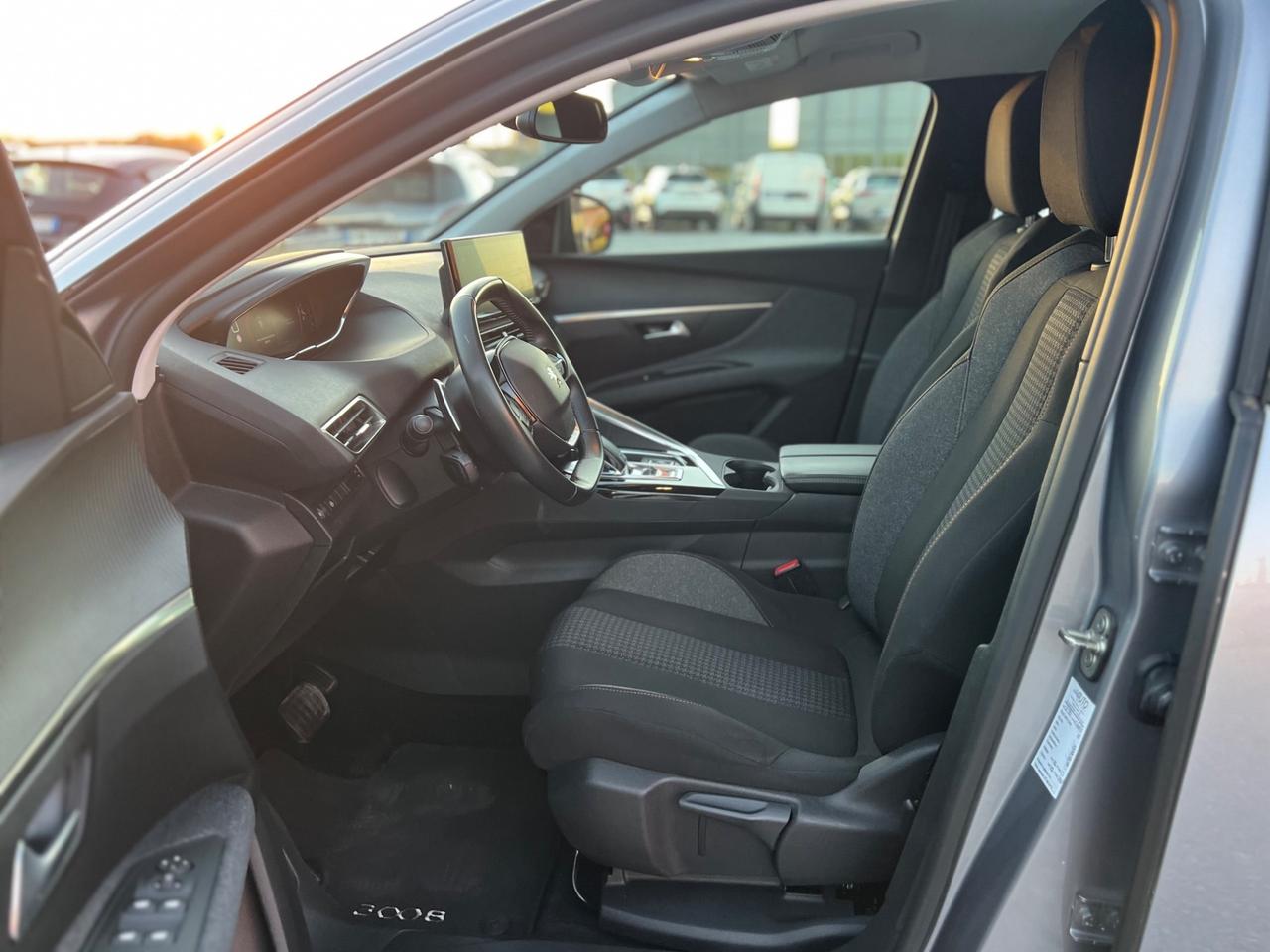 Peugeot 3008 BlueHDi 130 EAT8 Allure